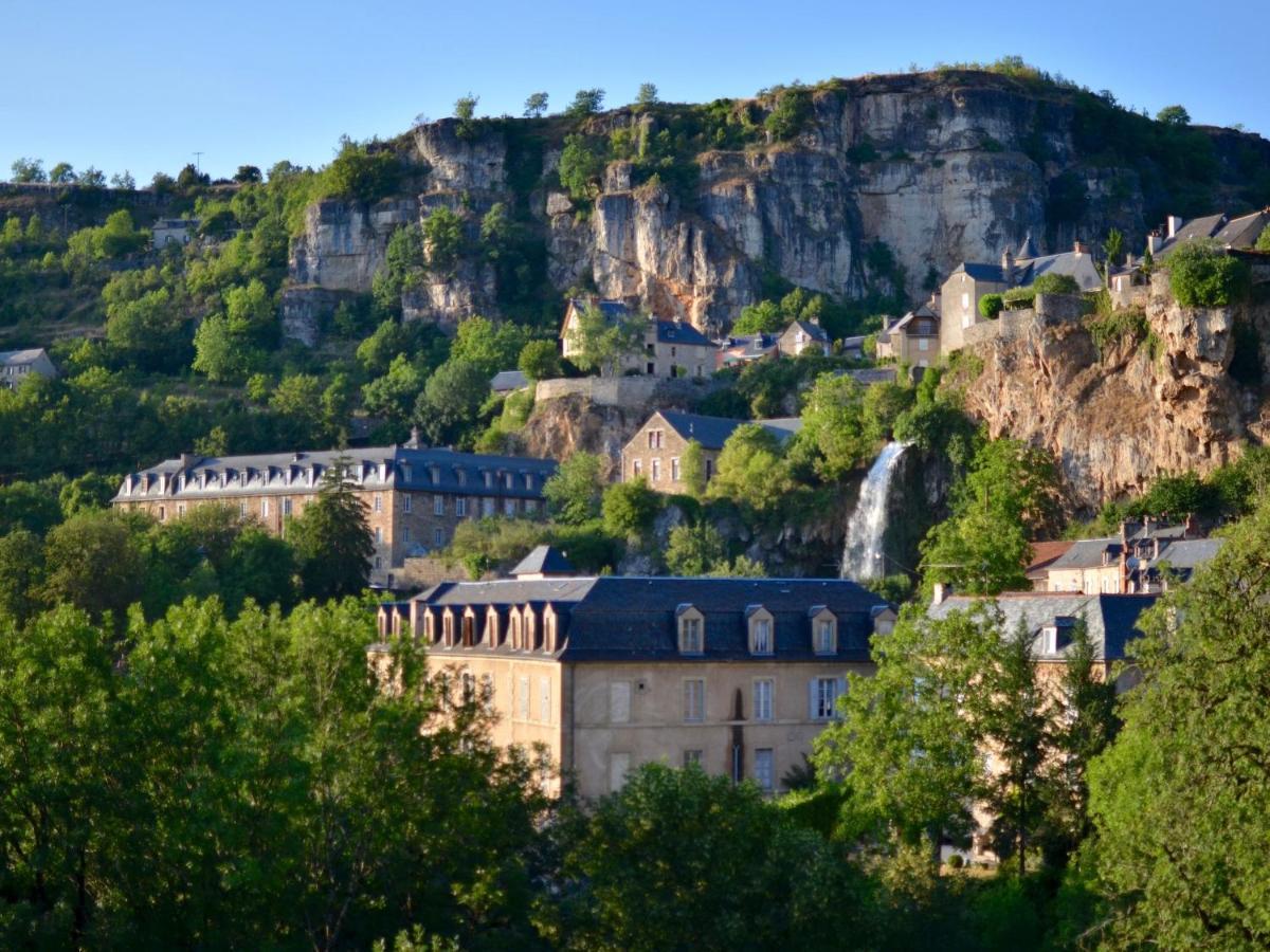 Chambres D'Hotes La Source Du Vallon Salles-la-Source Exteriér fotografie