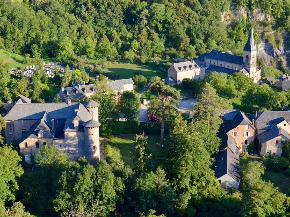 Chambres D'Hotes La Source Du Vallon Salles-la-Source Exteriér fotografie